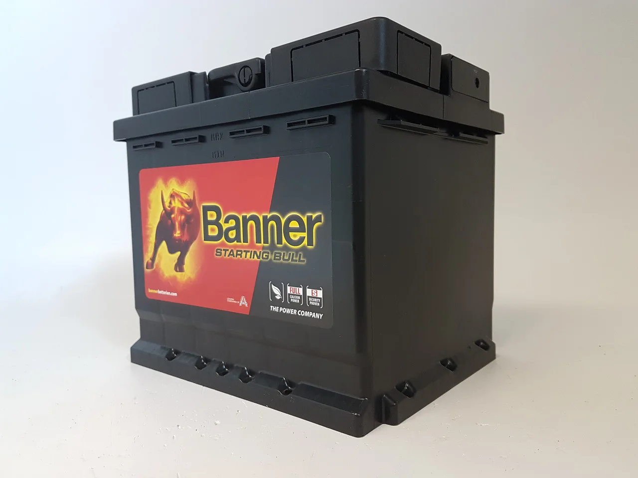 Akumulator samochodowy BANNER STARTING BULL 12V 45Ah 400A